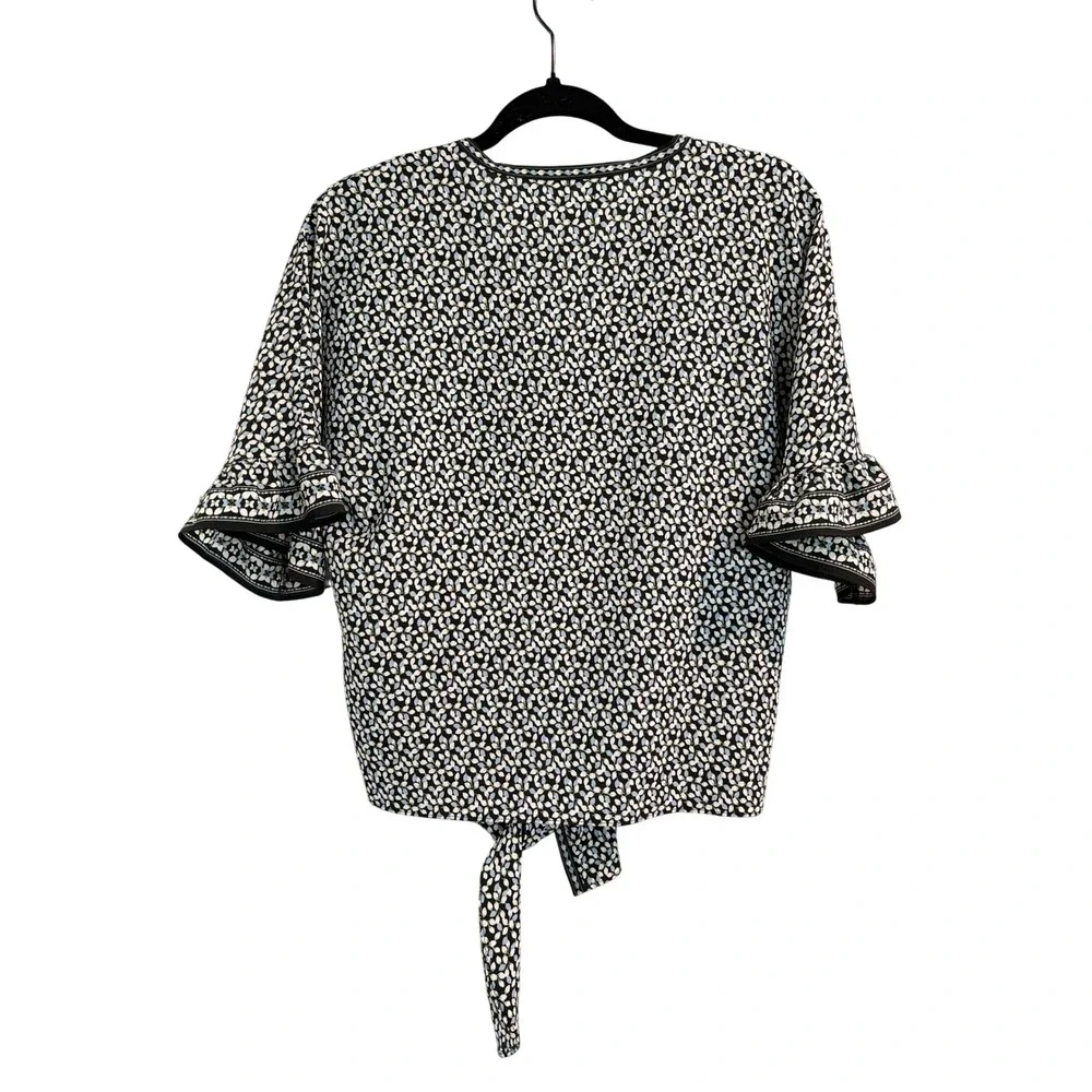 Max Studio Black Floral Tie Front Ruffle Sleeve Blouse Women XS Leaf Print VNeck